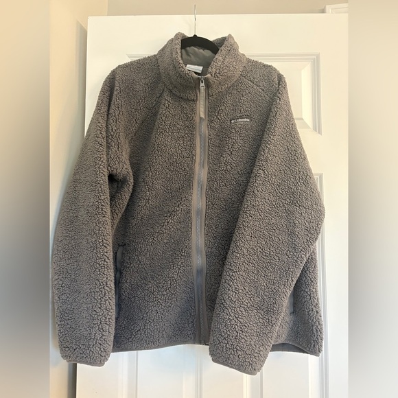 Columbia Sportswear Company Tops - Columbia Fleece Zip Up Jacket